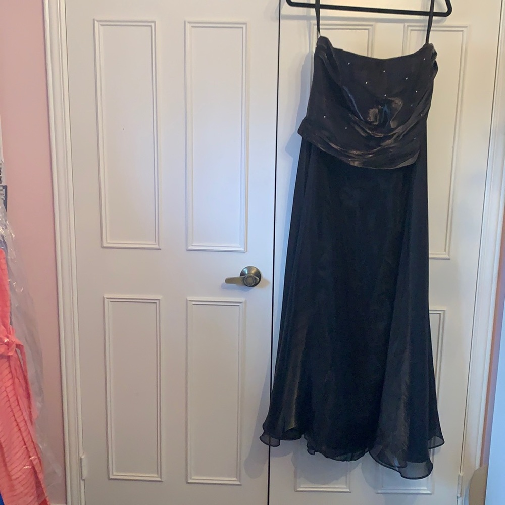 Strapless black floor length two-piece ball gown. Size XL. Aspeed.